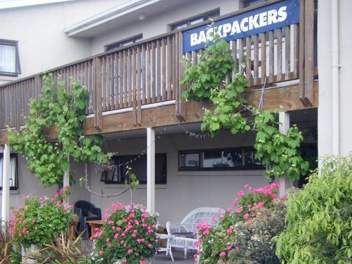 Hat Trick Lodge Motueka Exterior photo