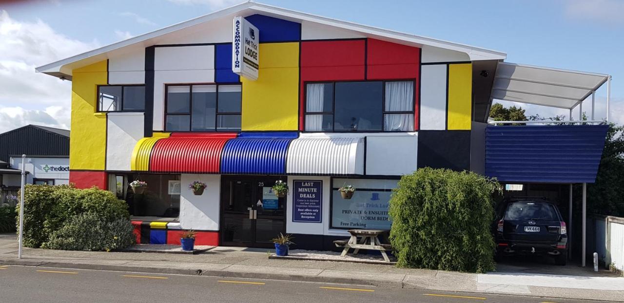 Hat Trick Lodge Motueka Exterior photo